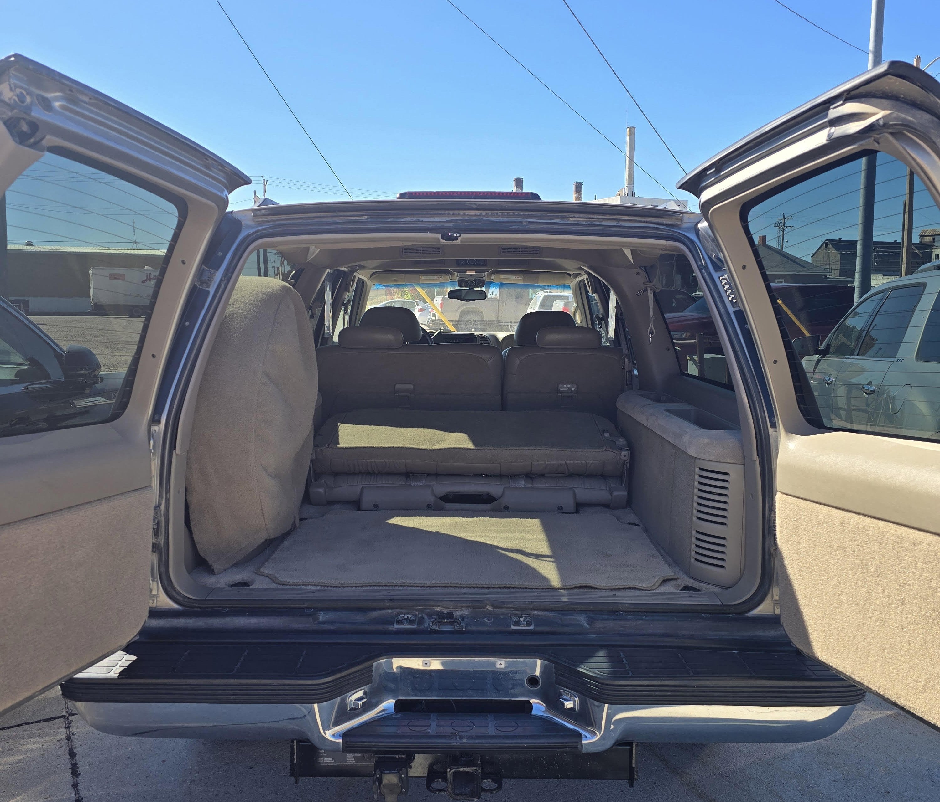 1999 Chevrolet SUBURBAN SLT