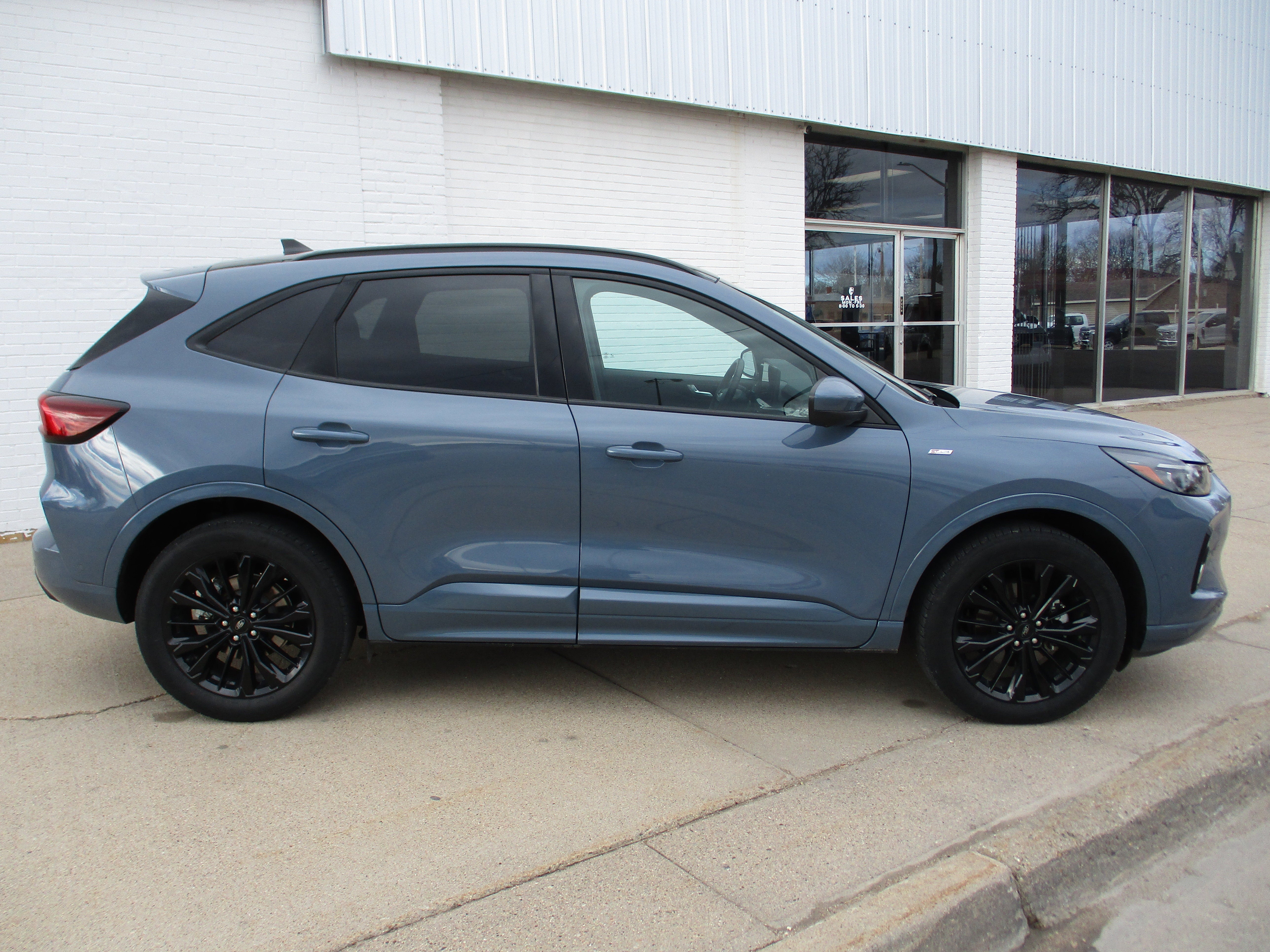 2023 Ford Escape ST-Line Elite