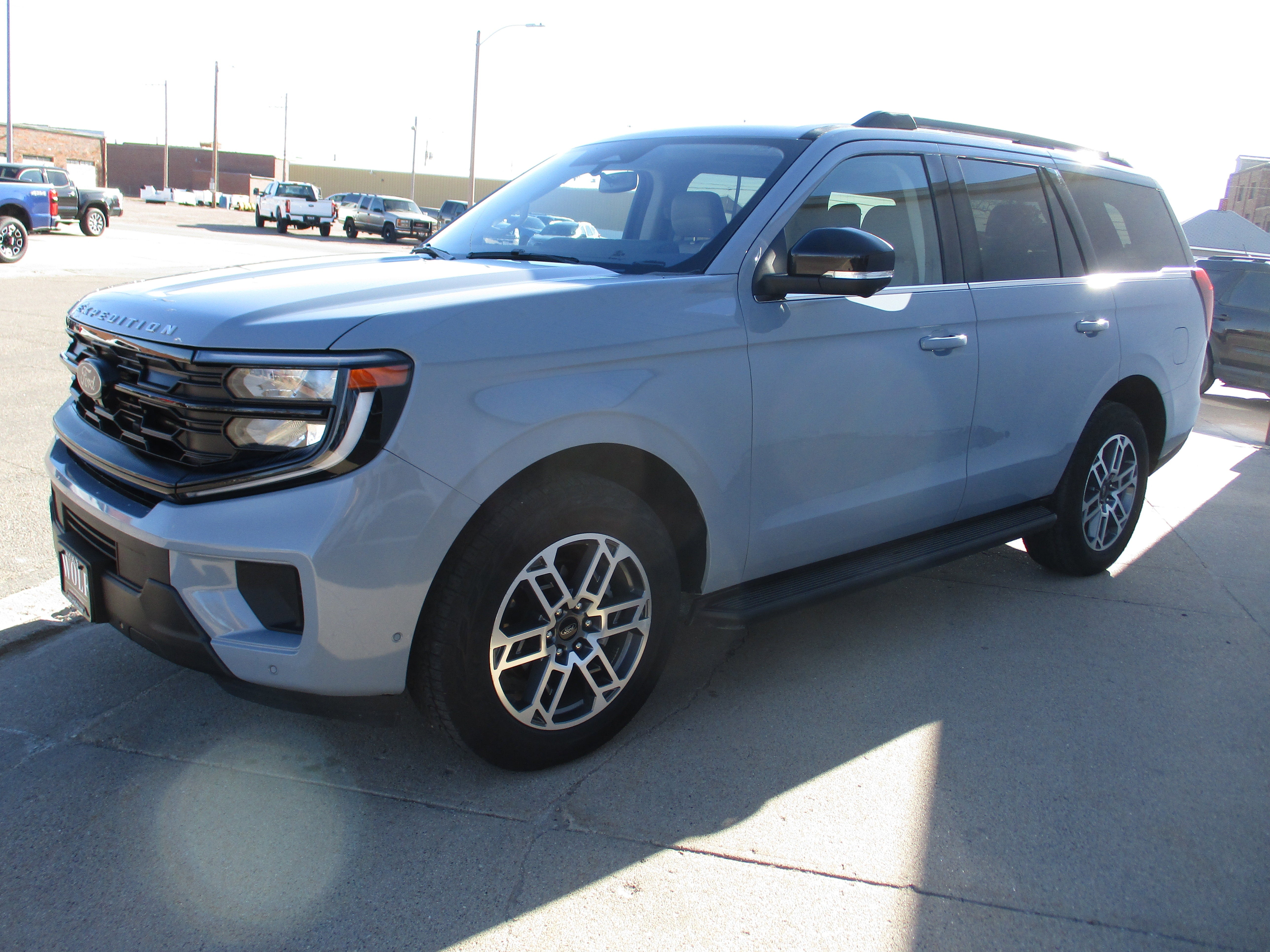 2025 Ford Expedition Active