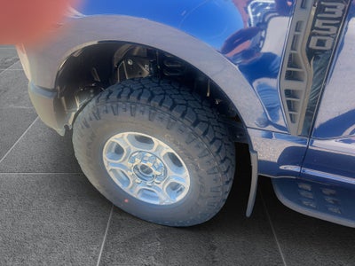 2027 Ford Super Duty F-350 SRW XL