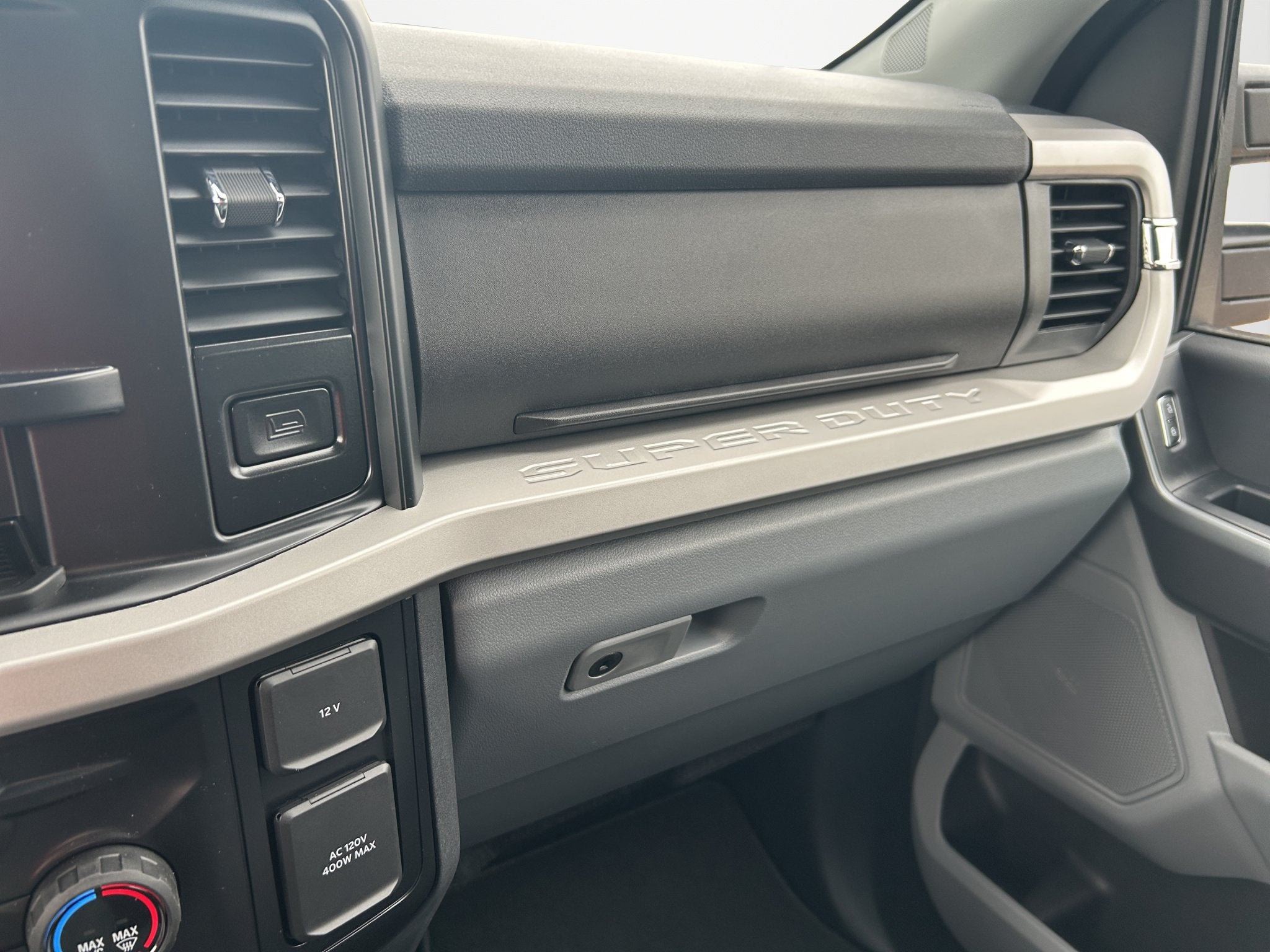 2026 Ford Super Duty F-350 SRW XLT