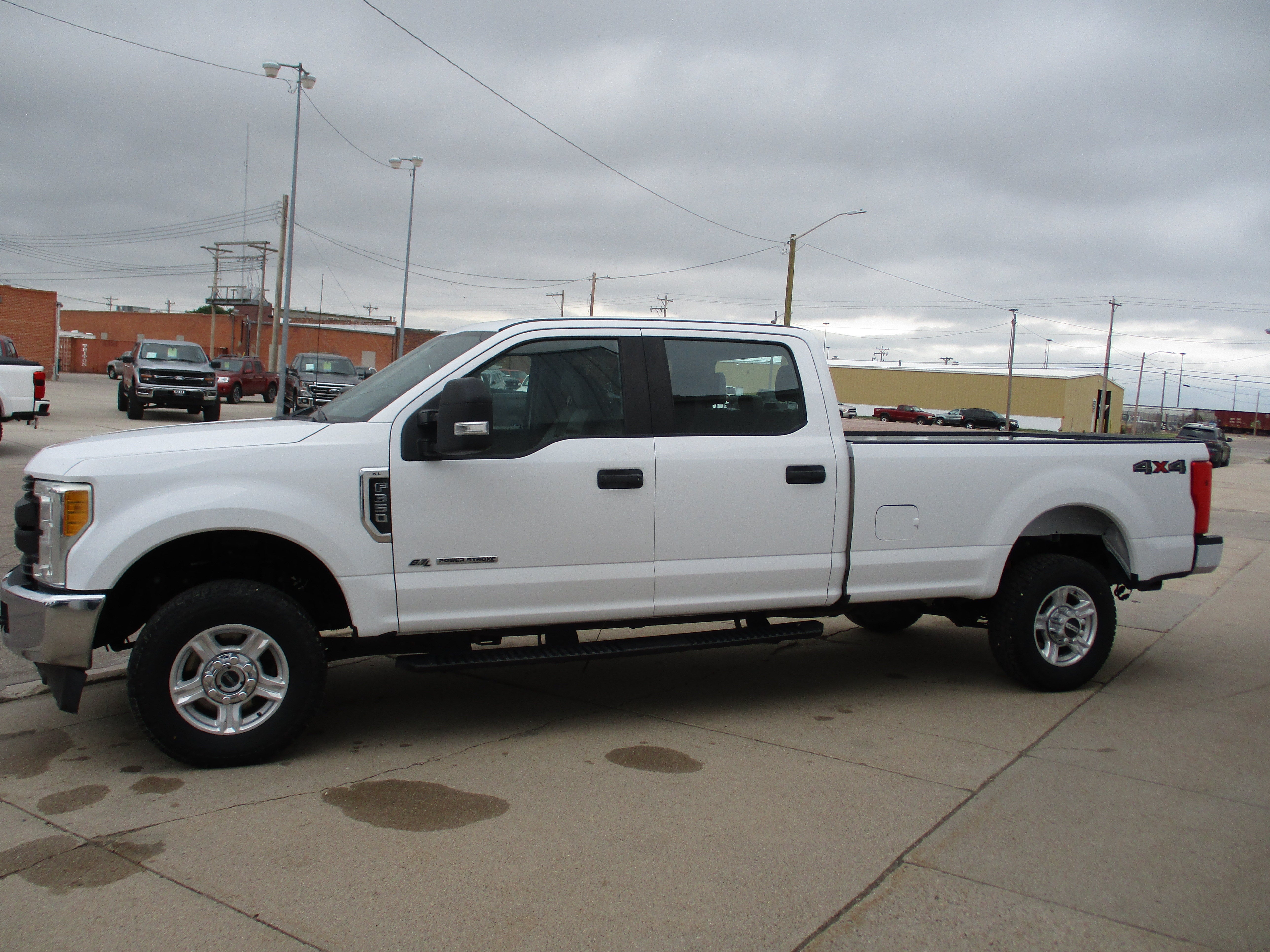 2017 Ford Super Duty F-350 SRW XL