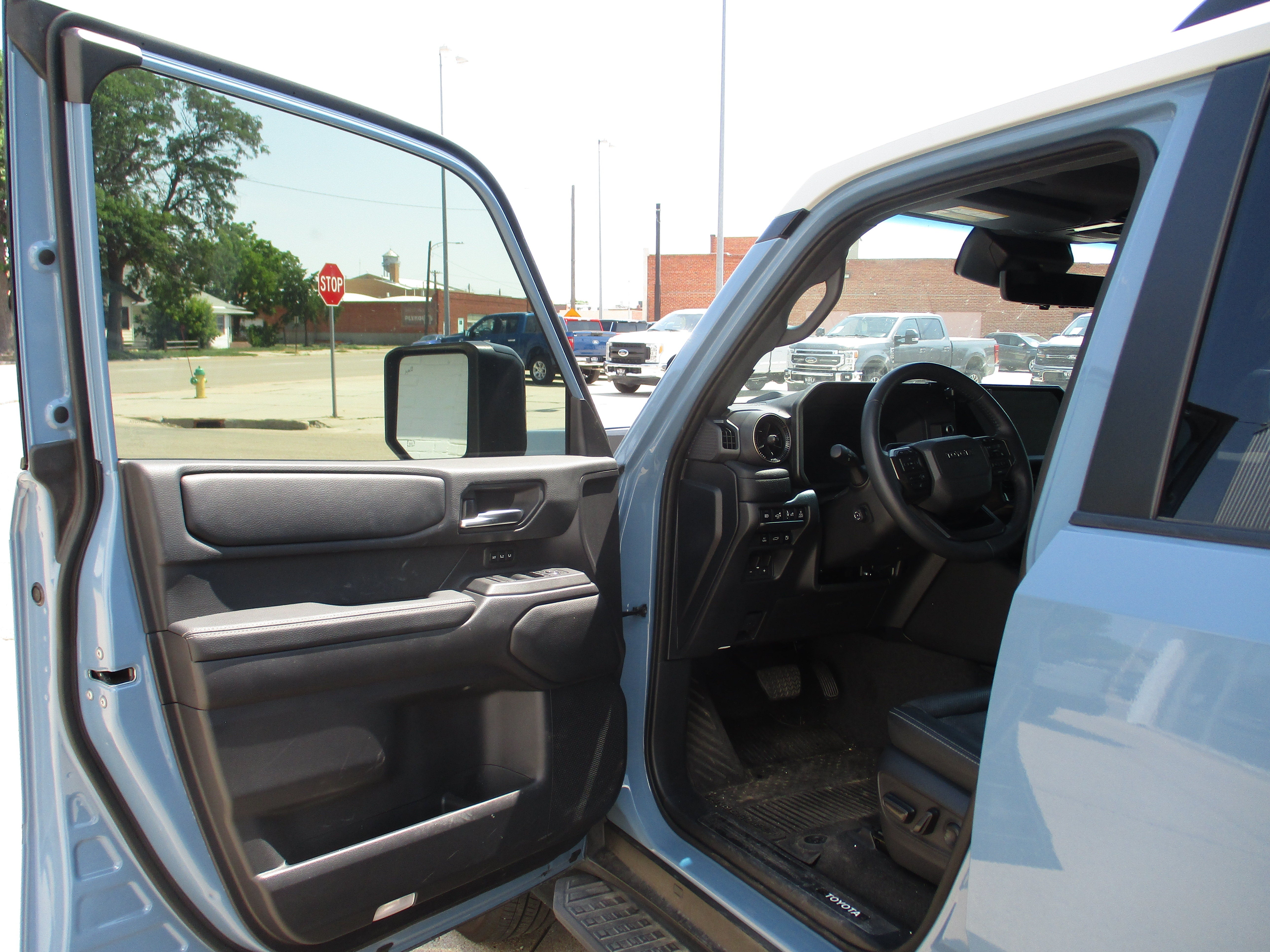 2025 Toyota Land Cruiser 4WD (Natl)
