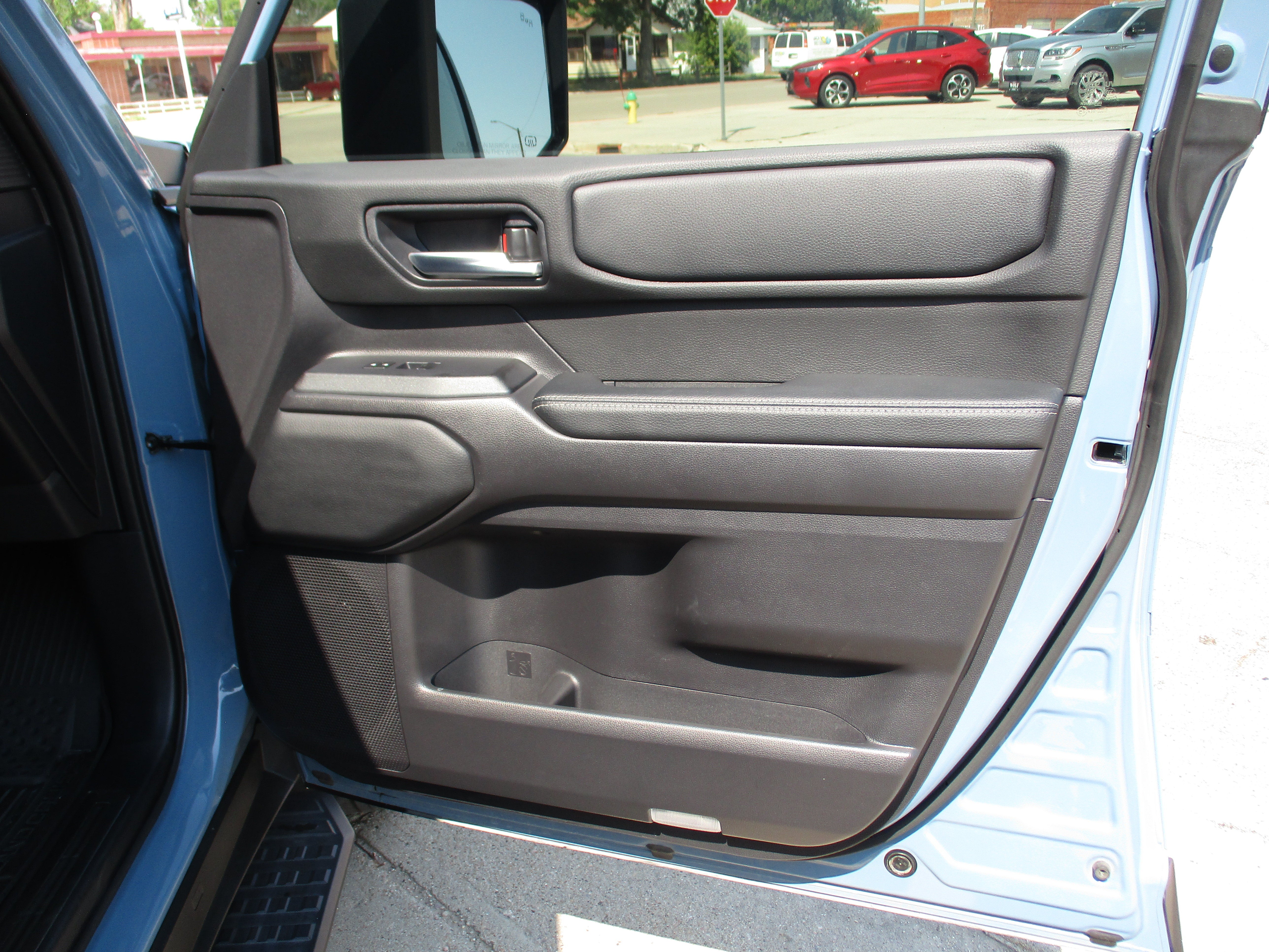 2025 Toyota Land Cruiser 4WD (Natl)