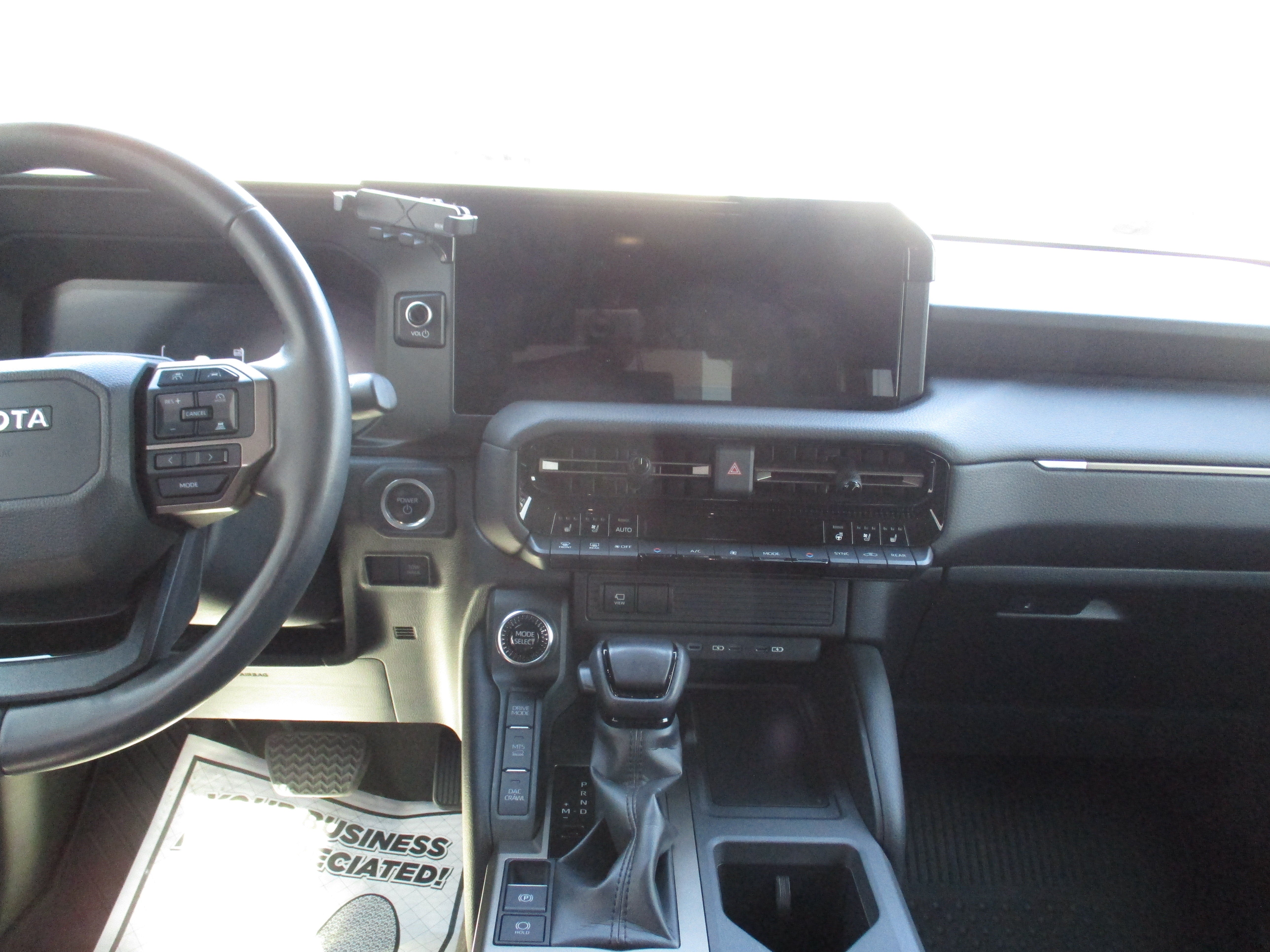 2025 Toyota Land Cruiser 4WD (Natl)